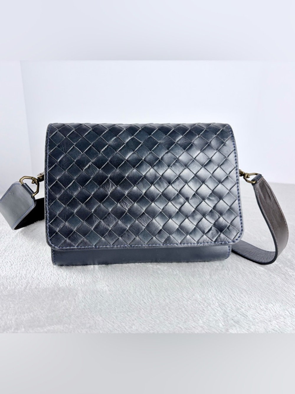 Deux Mains Handmade Woven Leather Black Crossbody Bag Handmade in Haiti